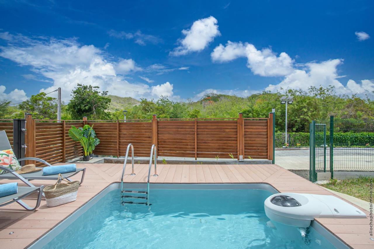 Bungalow Pom 1, Piscine, A 5 Min Des Plages Le Vauclin Luaran gambar